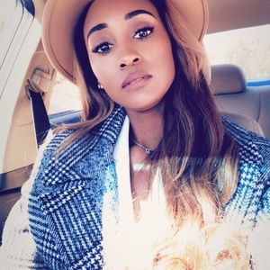 Meet your Posher, Pamella